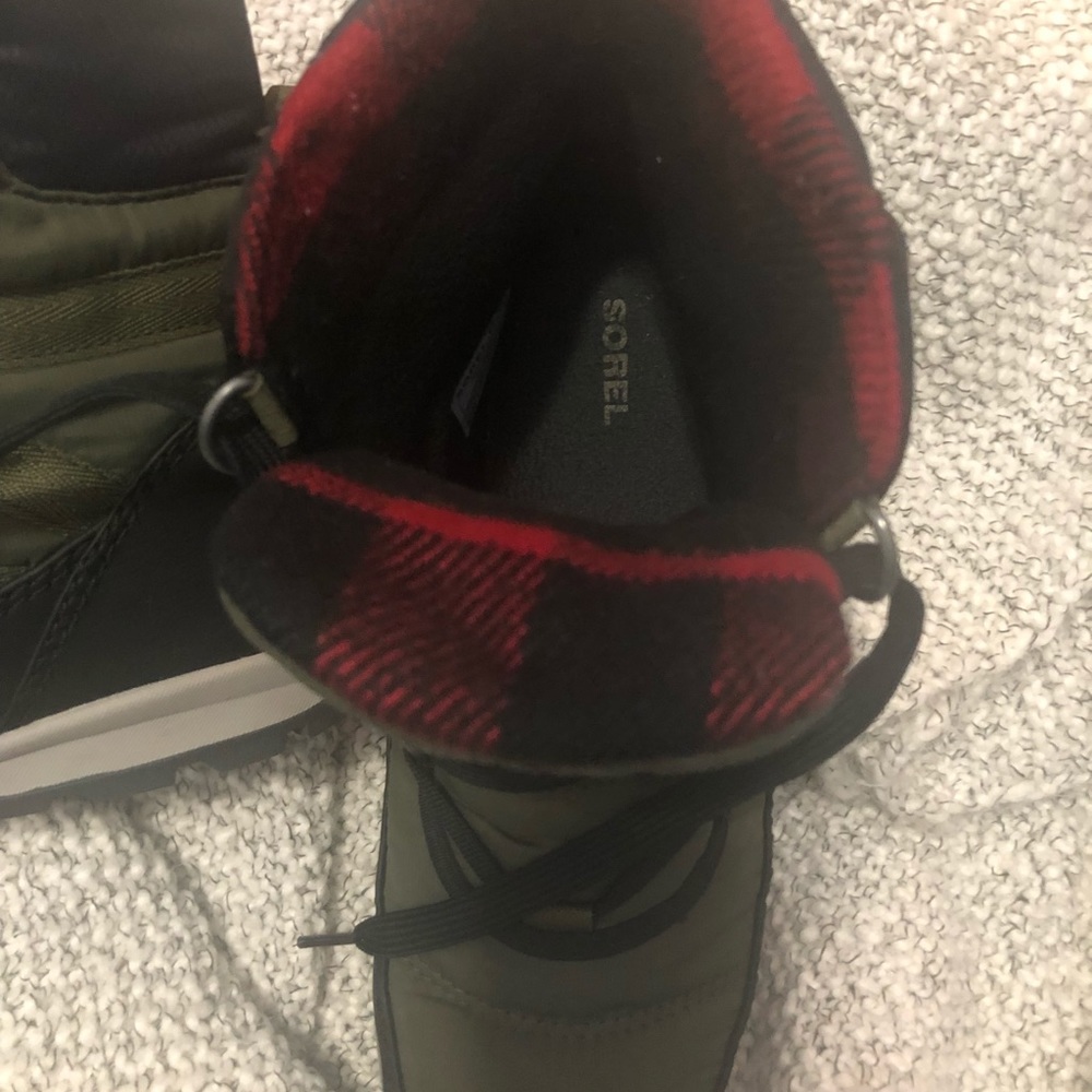 Sorel green shoes